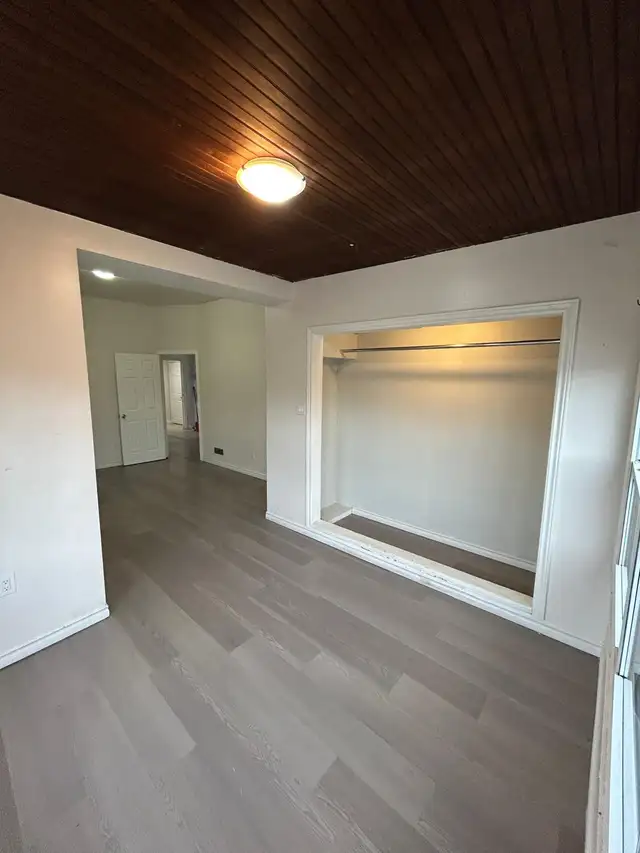 Spacious 2-bedroom apartment – Dufferin & Rogers | $2,700/month - Photo 4