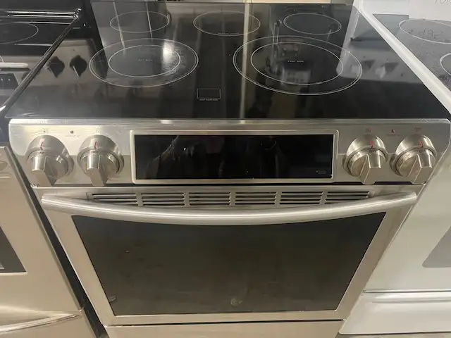 Cuisinière stainless encastrable vitrocéramique Samsung