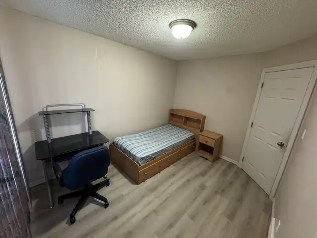 Room for rent - Photo 2
