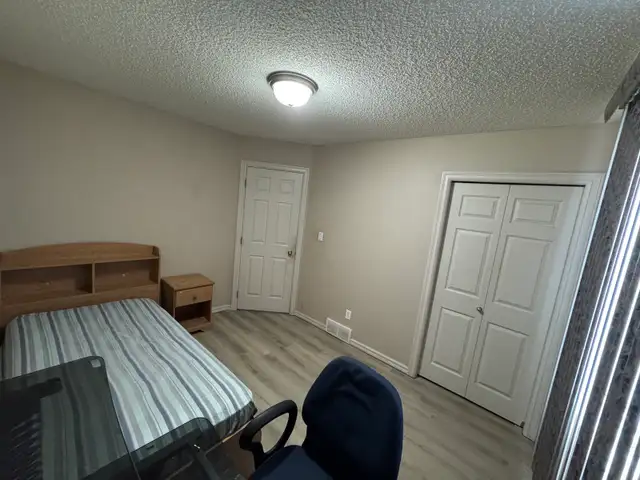 Room for rent - Photo 3