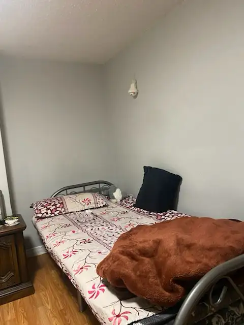 ROOM FOR RENT - Photo 3