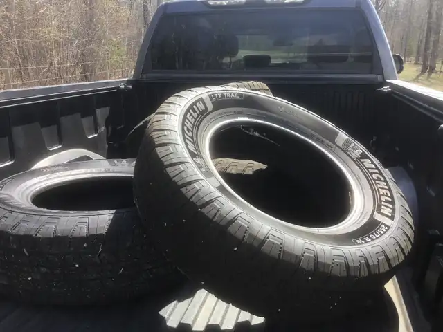 2024 Toyota Tundra SR5L TRD - Photo 10