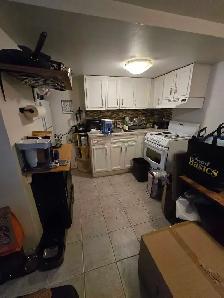1 Bedroom Basement Apartment lease assignment - Photo 4