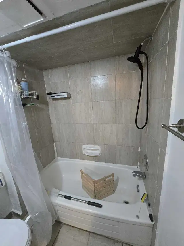 1 Bedroom Basement Apartment lease assignment - Photo 6
