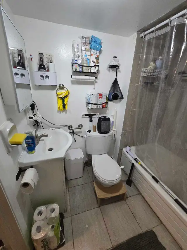 1 Bedroom Basement Apartment lease assignment - Photo 7