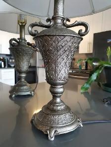 Pair of Vintage Style Metal Vase Table Lamps - Photo 7