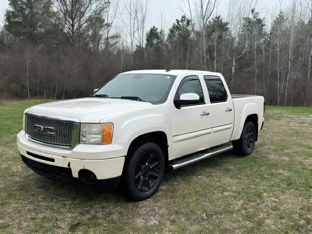 2012 GMC Sierra 1500 Crew Cab Denali AWD - Photo 3