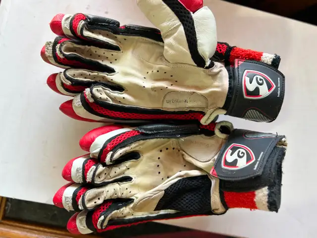 TWO SG MAXLITE ULTIMATE BATTING CRICKET GLOVES-SENIOR - Photo 4