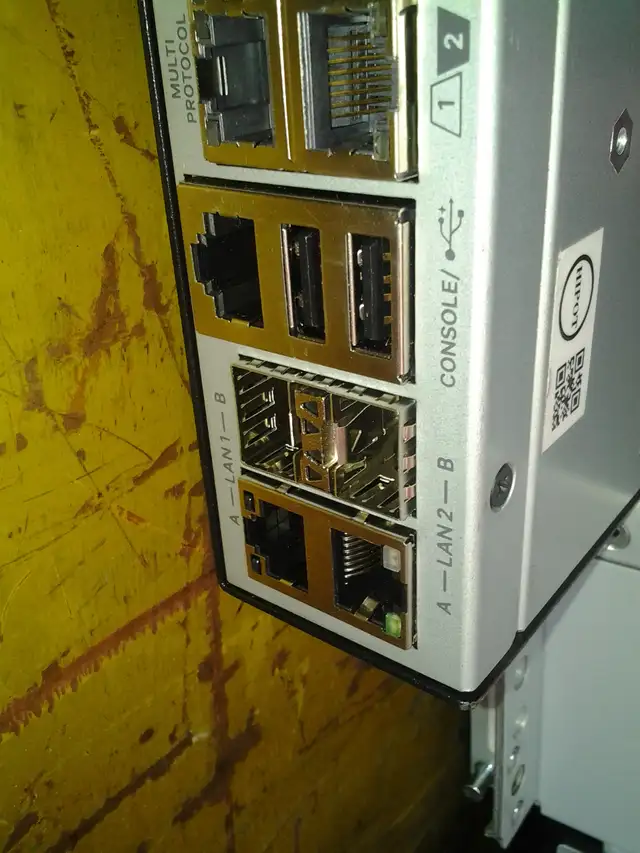 Vertiv Avocent ACS8032MDAC (ACS 8000 series 32-port Advanced Ser - Photo 2