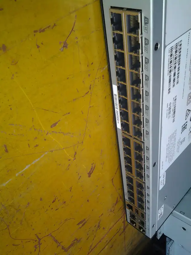 Vertiv Avocent ACS8032MDAC (ACS 8000 series 32-port Advanced Ser - Photo 3
