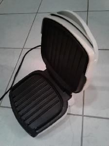 GEORGE FOREMAN ELECTRIC GRILL - $15 OR TRADE / SWAP