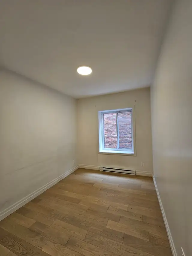 For Rent 5 1/5 Luxurious Apartment Across Snowdon Metro Station - Photo 8