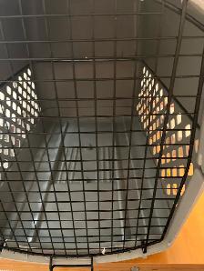 LARGE DOG CRATE - Photo 2