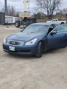 Infiniti G37X in running order also good for parts