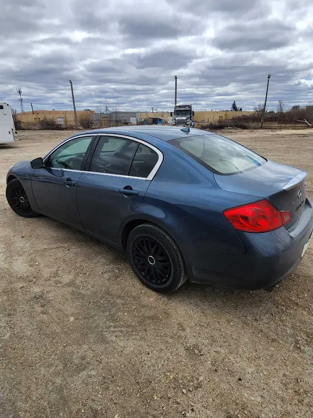 Infiniti G37X in running order also good for parts - Photo 3