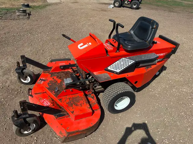 Denies 180 OKT zero turn mower - Photo 2