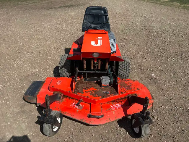 Denies 180 OKT zero turn mower - Photo 3