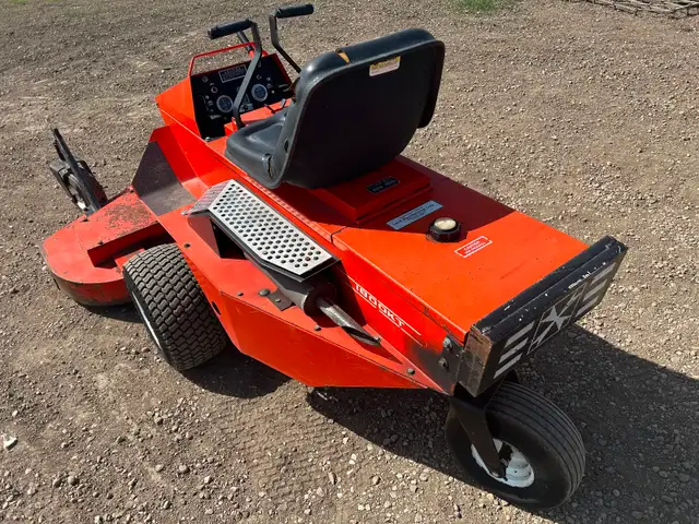 Denies 180 OKT zero turn mower - Photo 4