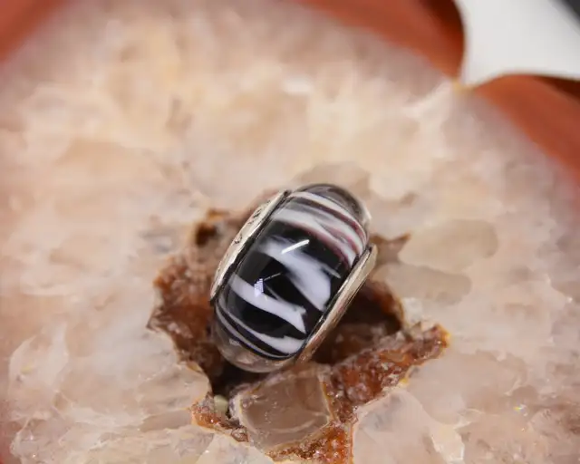 925 PANDORA MURANO GLASS ZEBRA #790938 - Photo 2