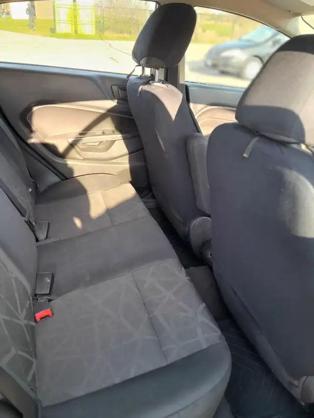 2012 Ford Fiesta SES - Photo 8