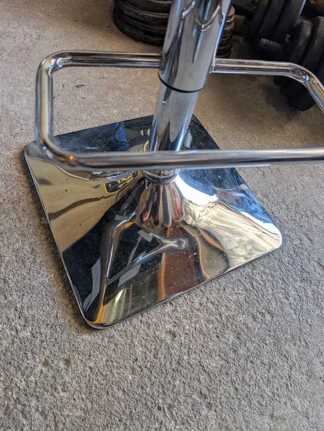 Adjustable Bar Stools - Photo 5