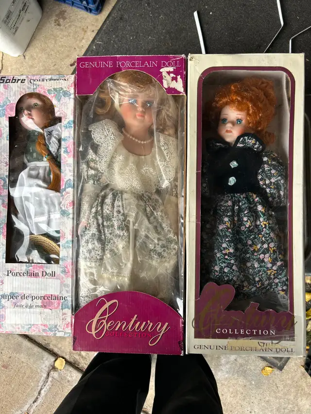 Collectable dolls for saleas pictured asking 10.00 ea. on choic