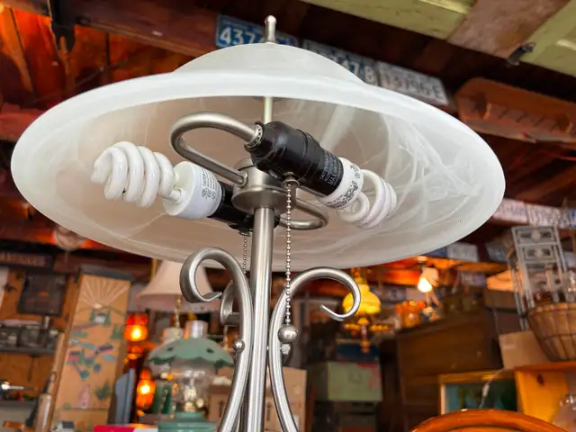 Beautiful Matching Table Lamps - Photo 8