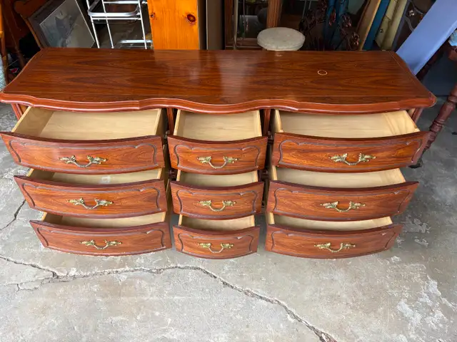 9 Drawer Dresser - Photo 5