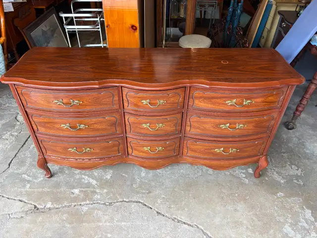9 Drawer Dresser - Photo 8