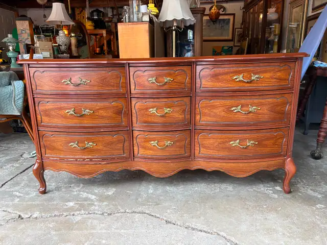 9 Drawer Dresser - Photo 9