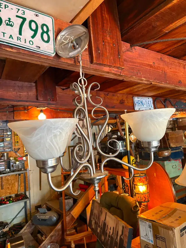 Ceiling Light - Photo 2