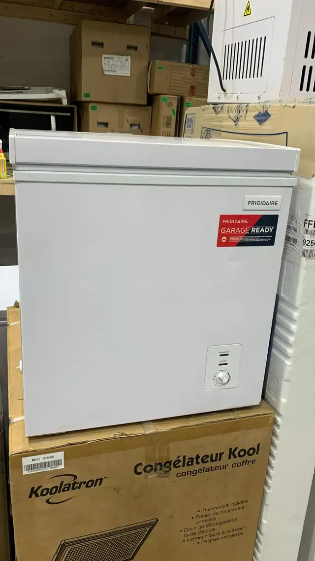 Chest Freezer - Frigidaire 2.1 Cu ft EFRF200 - White New. - Photo 2