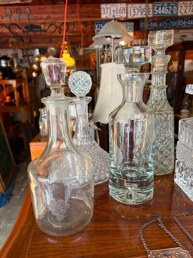 11 Different Decanters - Photo 2