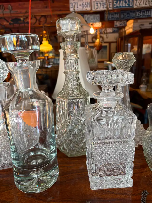 11 Different Decanters - Photo 4