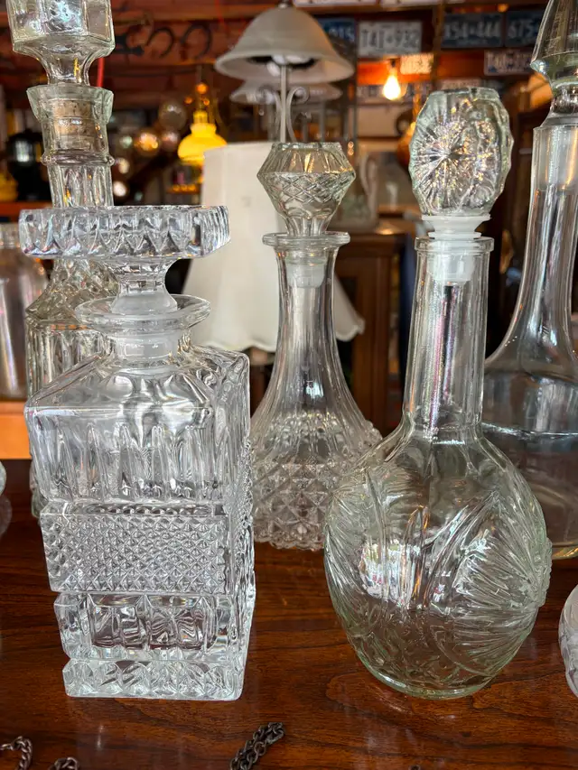11 Different Decanters - Photo 5