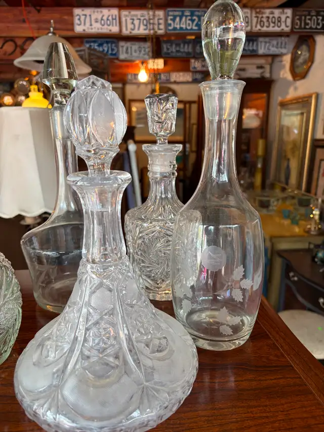 11 Different Decanters - Photo 7