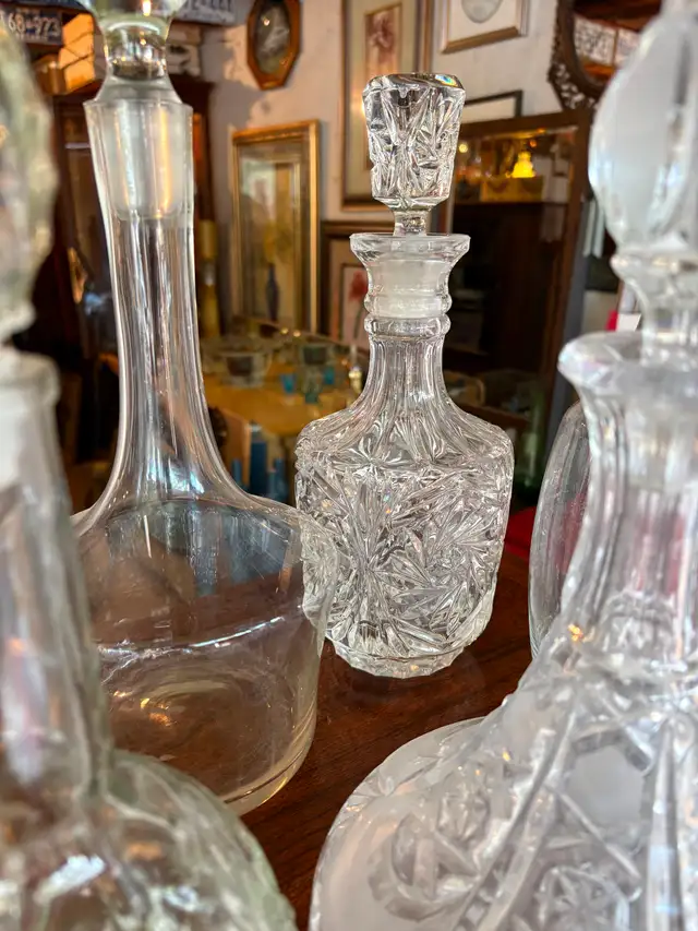 11 Different Decanters - Photo 8