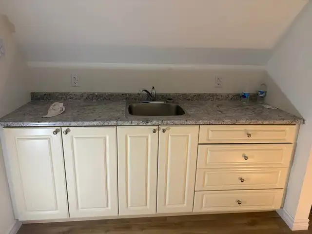 Newly Renovated 2bdrm Apartment for Rent - Photo 5