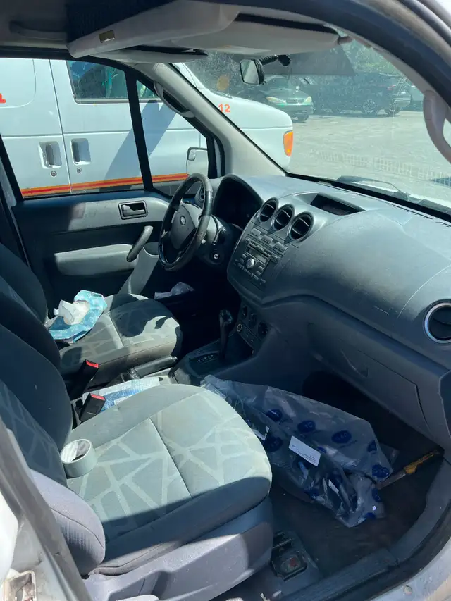 2011 Ford Transit Connect XLT - Photo 3