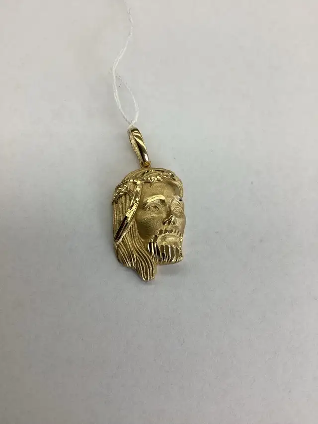 breloque tête de jesus 18k