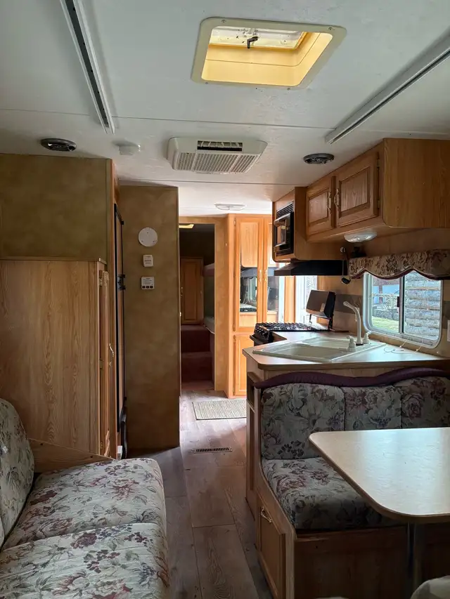 2006 Hornet 24ft RSL Travel Trailer - Photo 4