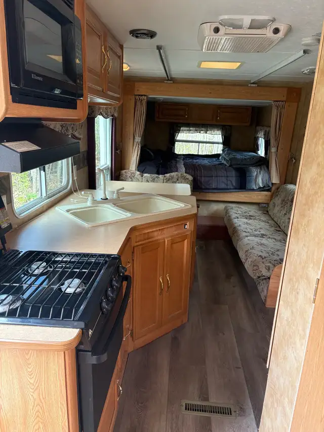 2006 Hornet 24ft RSL Travel Trailer - Photo 5