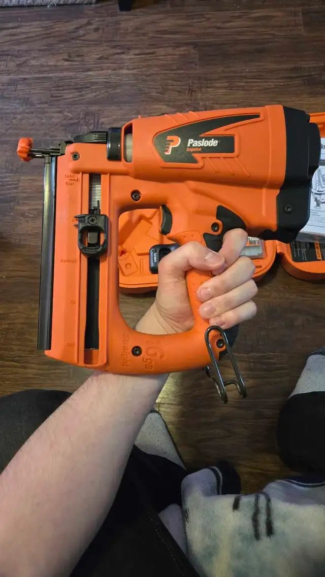 Paslode Trim Nailer (Like New!) - Photo 3