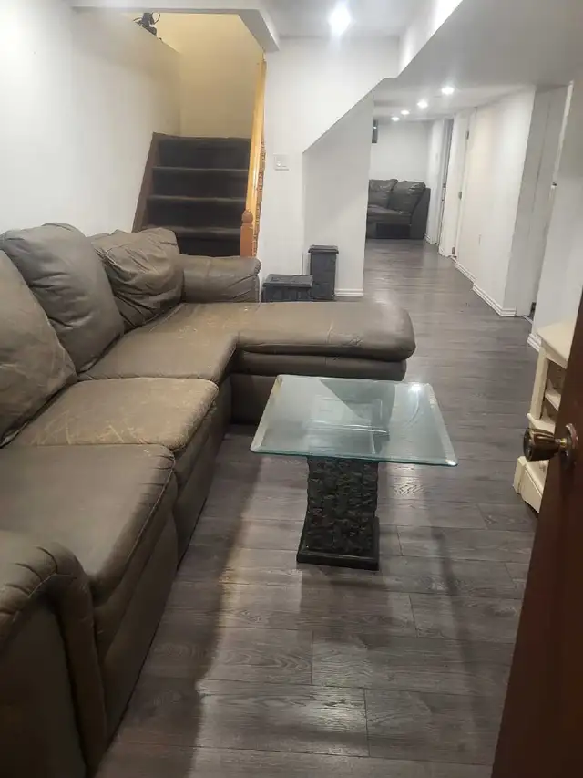 2-bedroom furnished basement for rent. - Photo 2