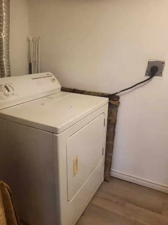 2-bedroom furnished basement for rent. - Photo 10