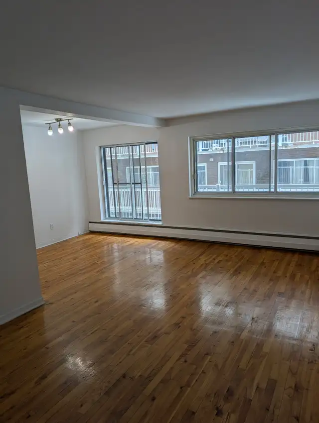 AHUNTSIC, 3.5, Papineau, ascenseur 1,100$
