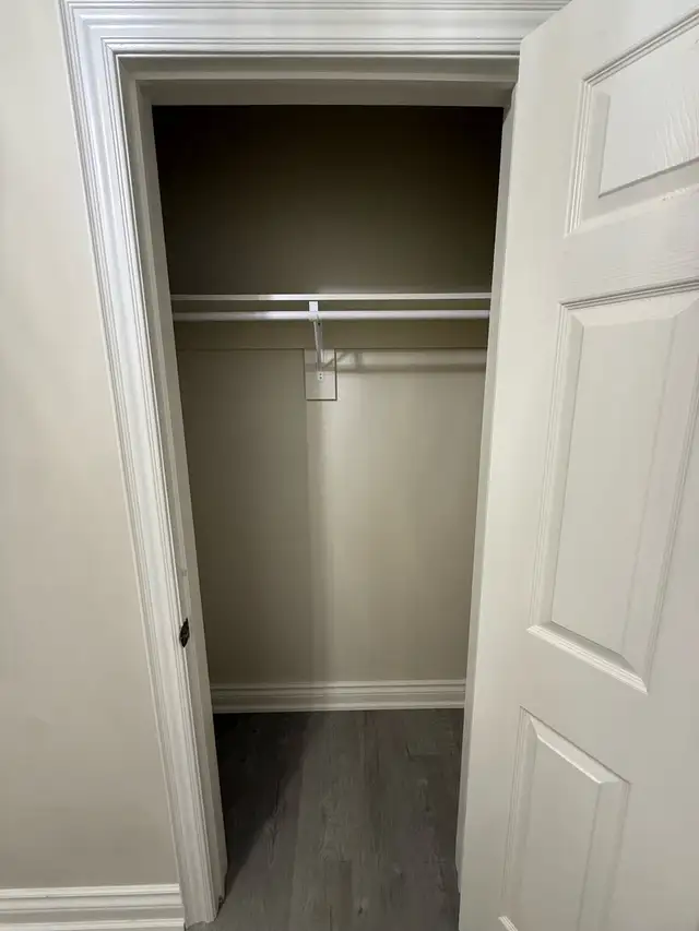 Room for rent near subway & Yorkdale (Female Only) - Photo 3