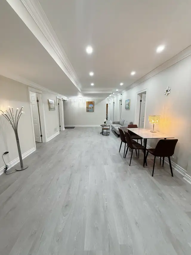 Room for rent near subway & Yorkdale (Female Only) - Photo 8