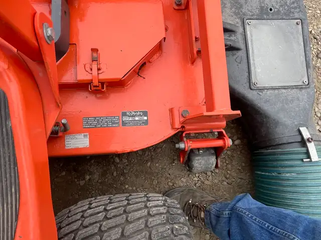 Kubota F3680 with Collection System - Photo 7