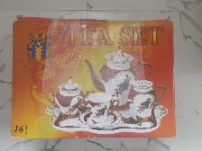 BRAND NEW (Never open box) 16 Pieces Tea Set